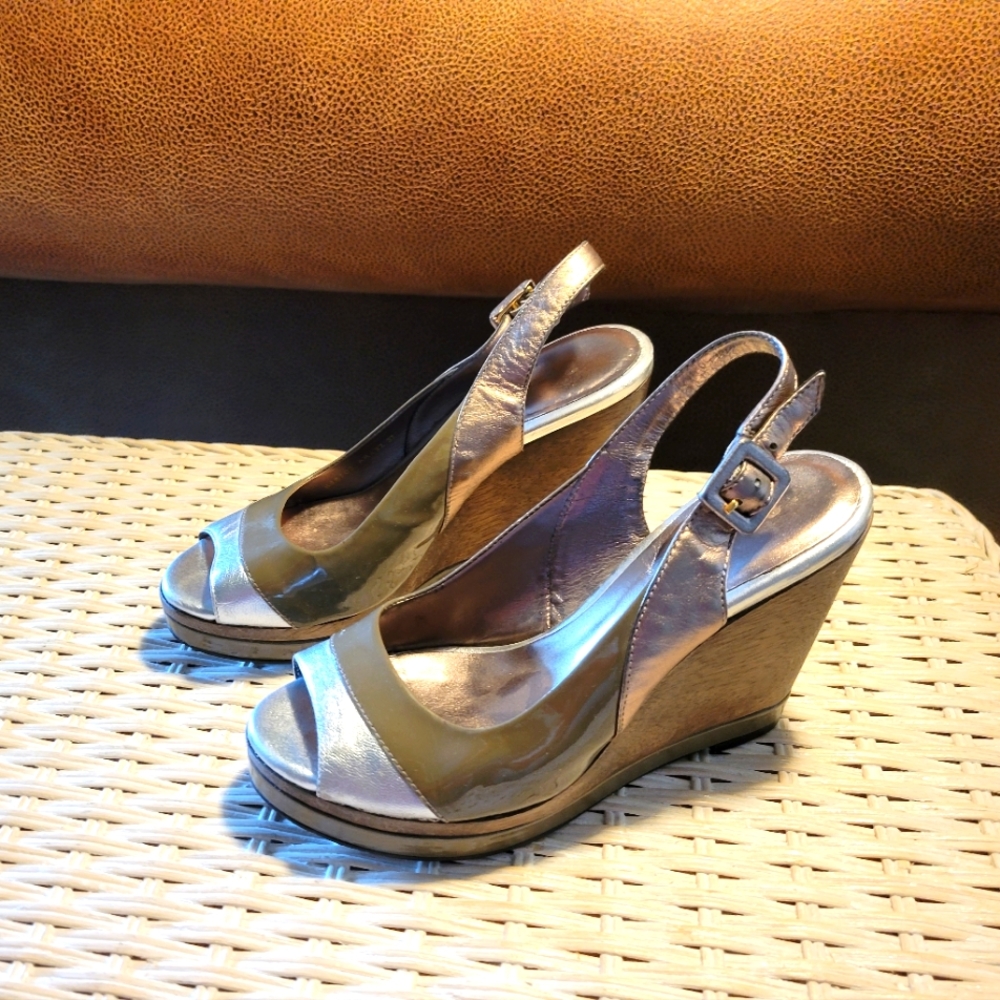Boden two tone patent leather shoes with wooden wedge heel